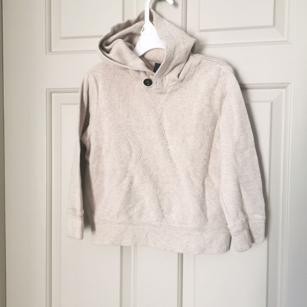 2/$25 Gap boys sweater size 5
